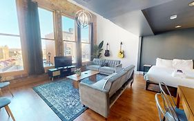 The Lofts At 107